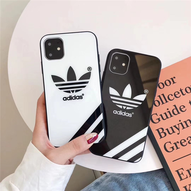 iphone11 アディダス　adidas 手帳　ケースiPhoneケース