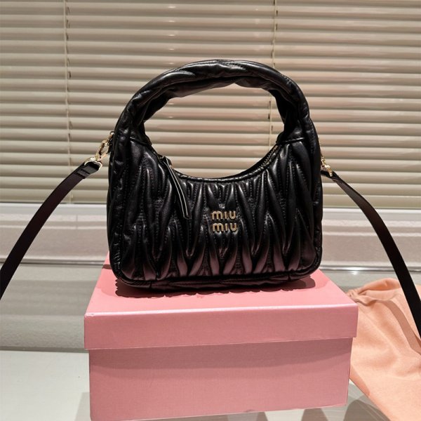 ミュウ ワンダー アイコンバッグ miumiu マテラッセ ホーボー バッグ 2way ショルダーバッグ ブランド コピー ポシェット かわいい - 画像 (5)