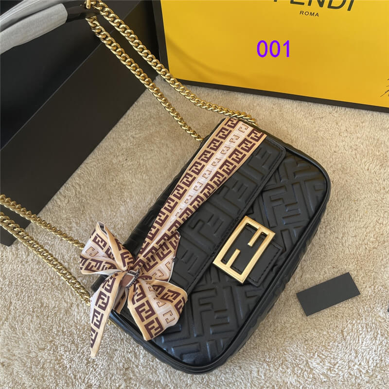 フェンディ FENDI チェーンバッグ