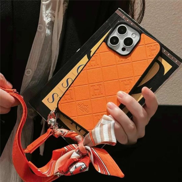 iphone17 ケース エルメス アイ フォン ケース スカーフ付き iphone16/16pro ショルダーケース hermes iphone15promax/14/13 ケース シンプル おしゃれ スマホケース 必ず届く - 画像 (4)